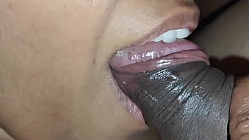 Tamil Desi sucking hot dick