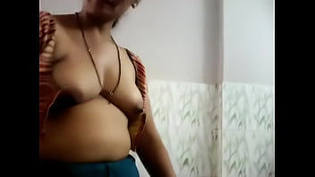 Telugu aunty in lodge for money